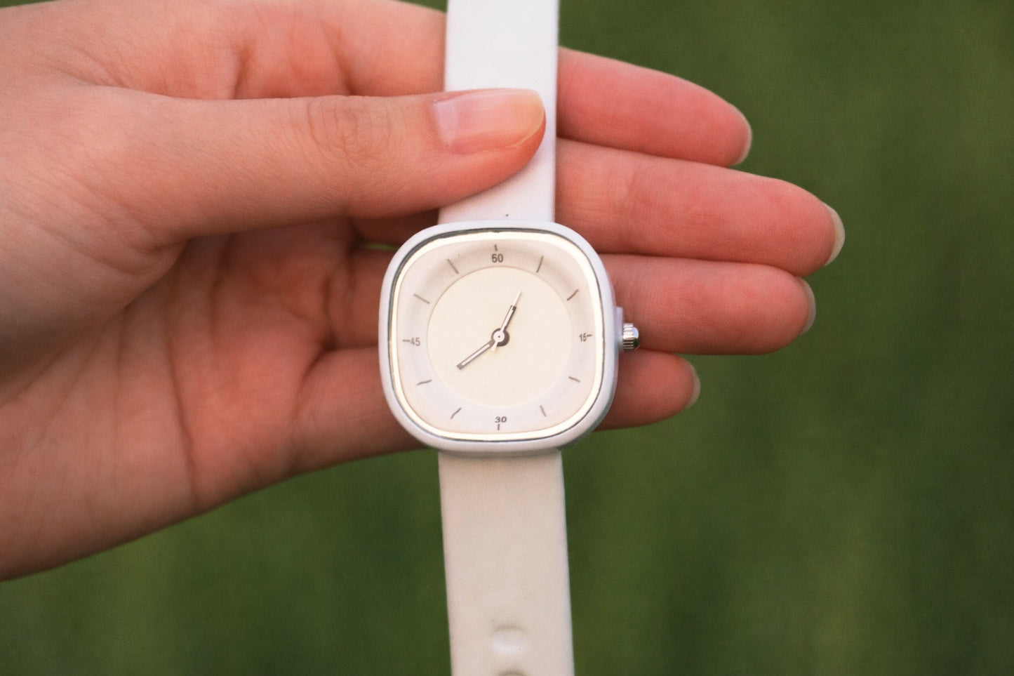 Aura White Alien Minimal Watch