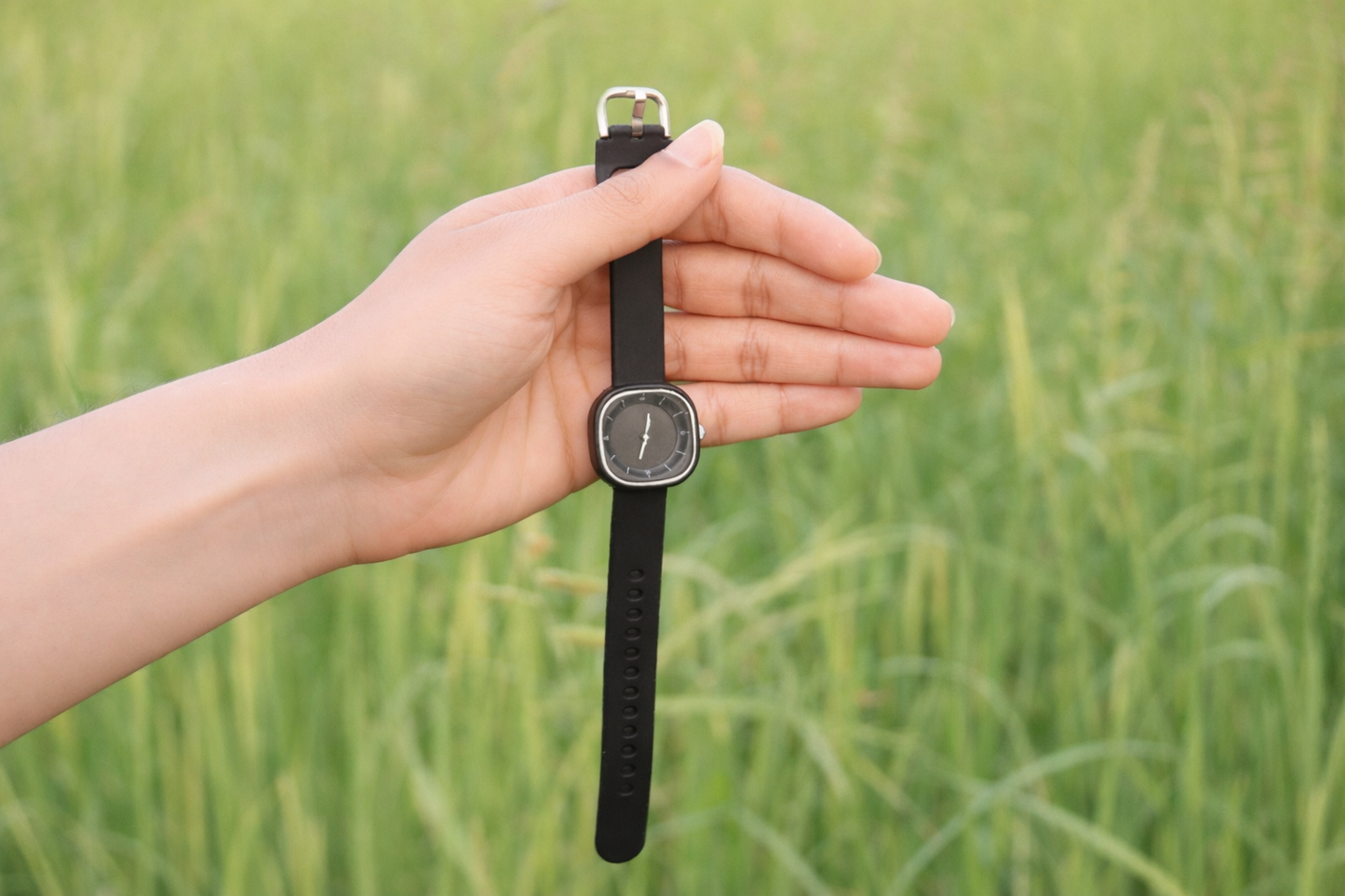 Aura ShadowBlack Minimal Watch